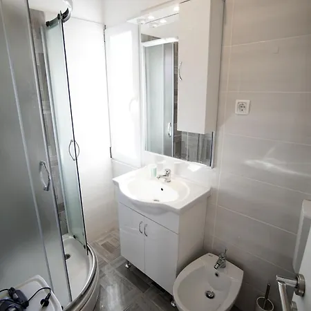 Silver Shade Apartament *