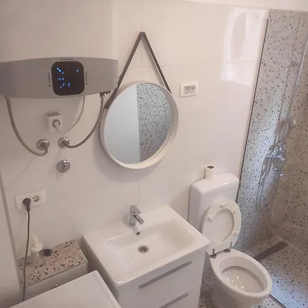 Apartment Silver Shade *